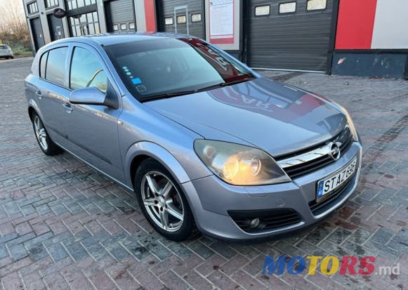2006' Opel Astra photo #1