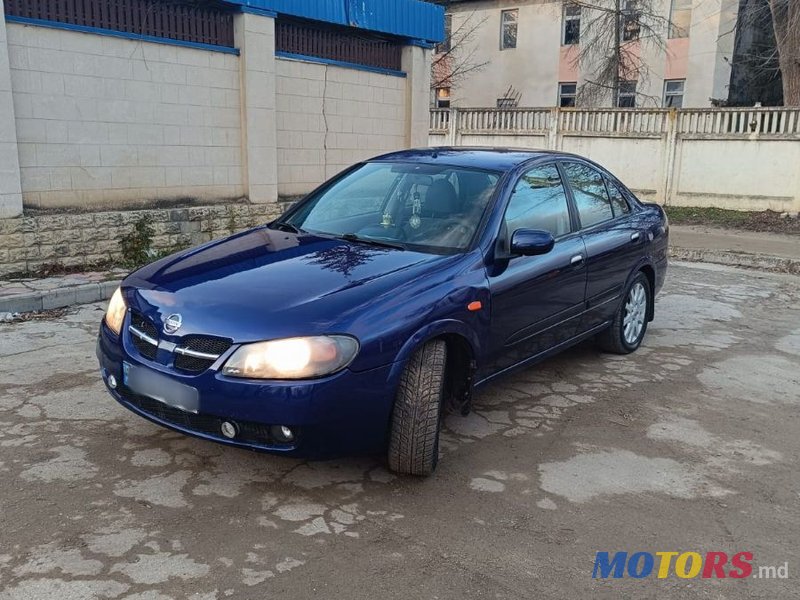 2002' Nissan Almera photo #2