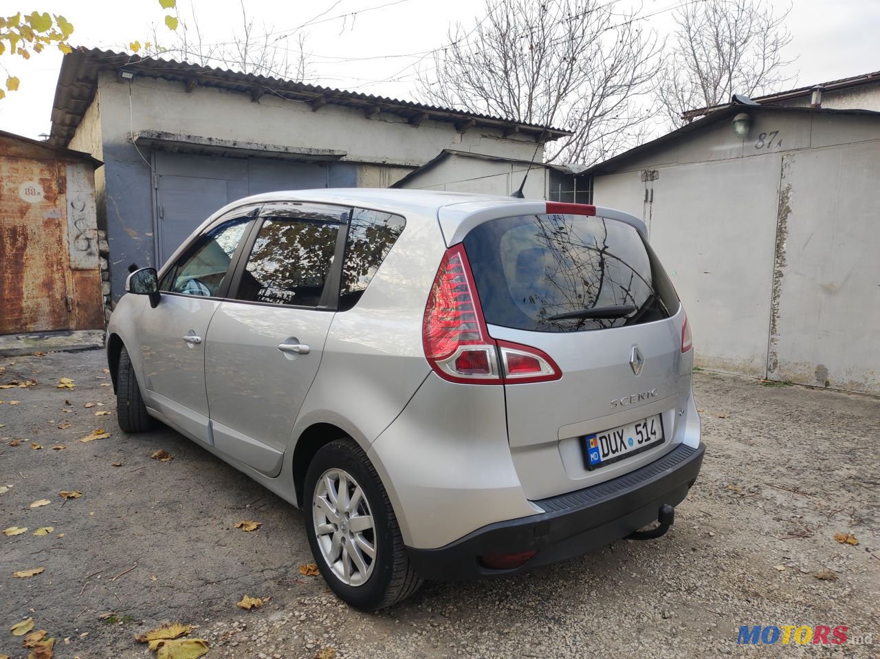 2009' Renault Scenic photo #3