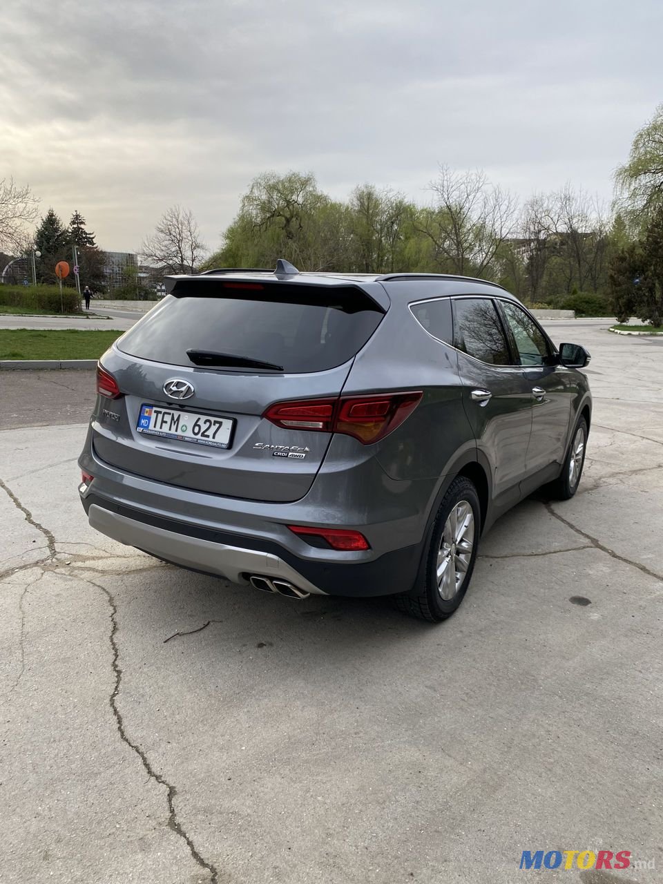 2016' Hyundai Santa Fe photo #2