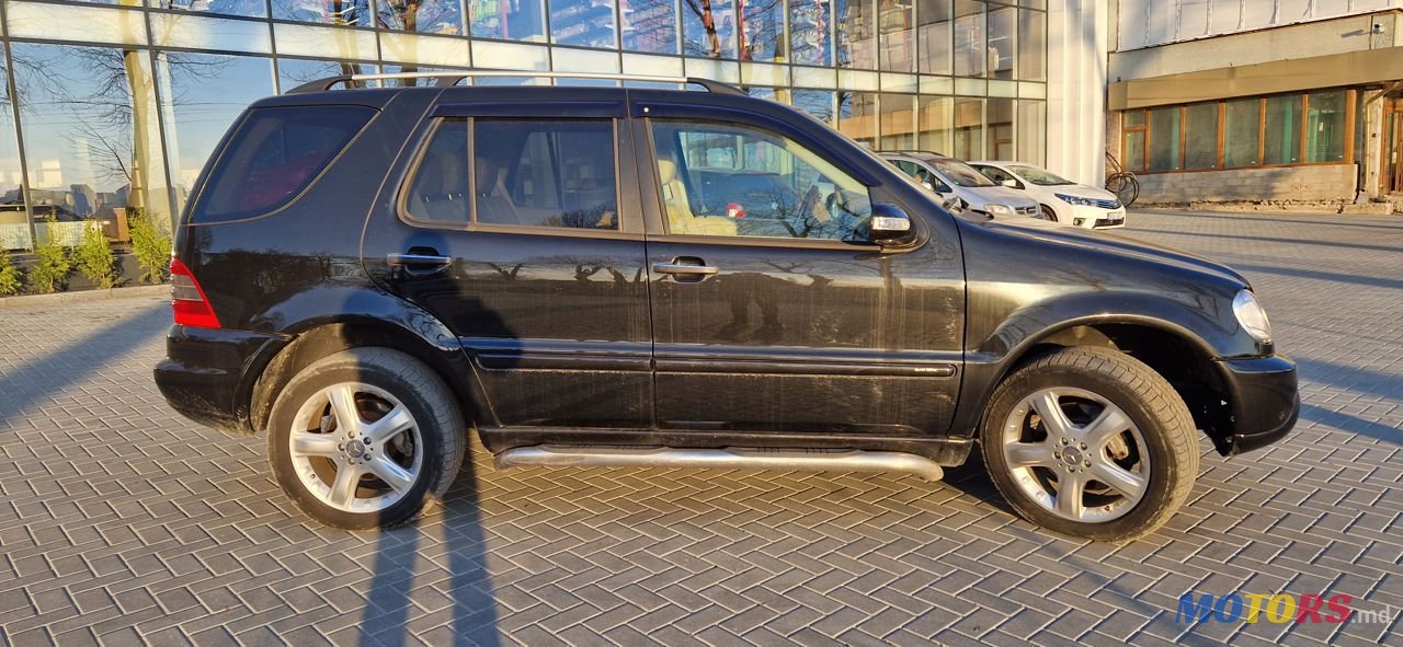 2005' Mercedes-Benz M Класс photo #3