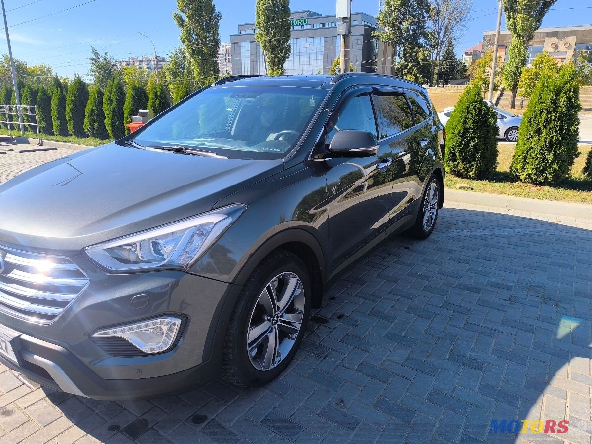 2014' Hyundai Santa Fe photo #1