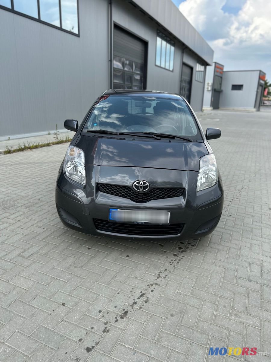 2010' Toyota Yaris photo #4