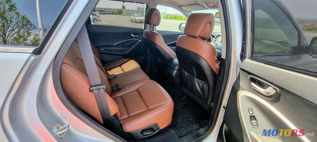 2014' Hyundai Santa Fe photo #5