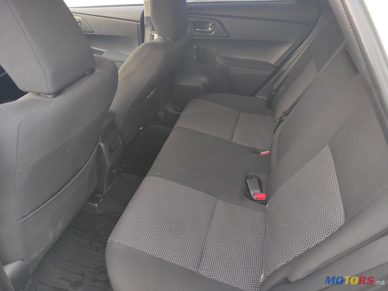 2015' Toyota Auris photo #2