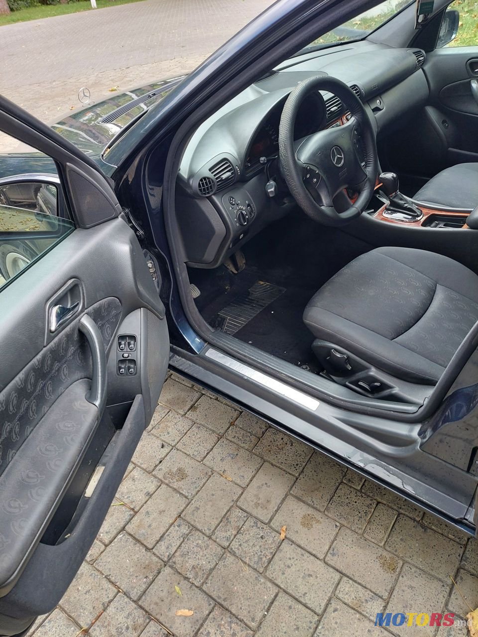 2003' Mercedes-Benz C Класс photo #2