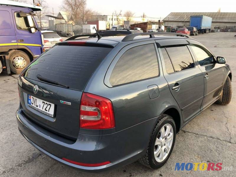 2005' Skoda Octavia photo #3