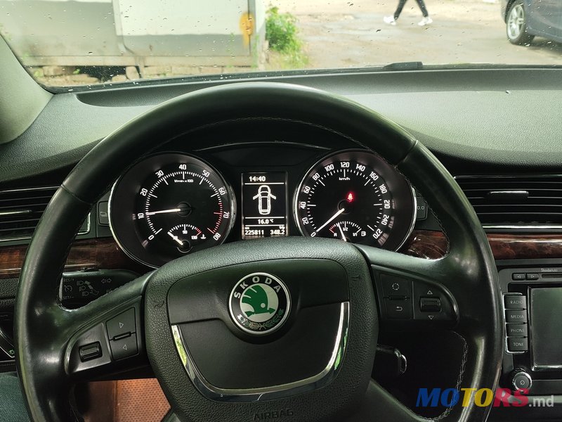 2010' Skoda Superb photo #4