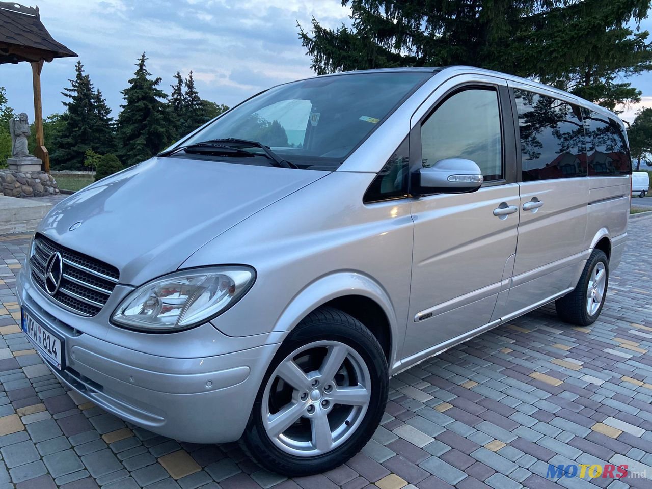 2006' Mercedes-Benz Viano photo #2