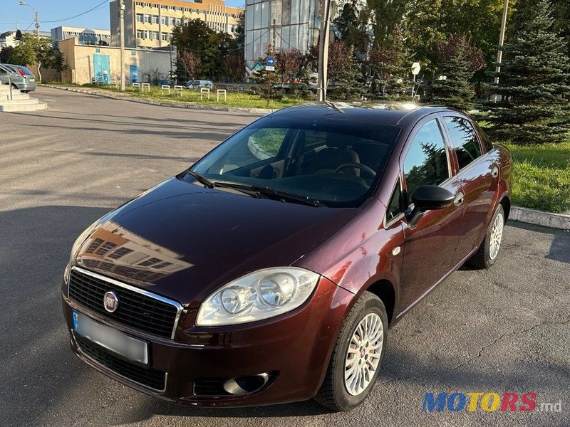 2012' Fiat Linea photo #1