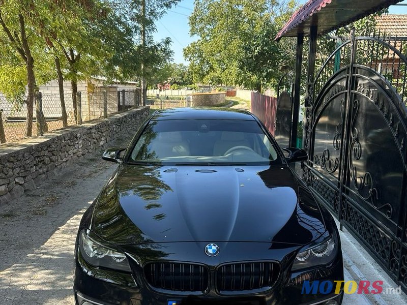 2014' BMW 5 Series photo #1