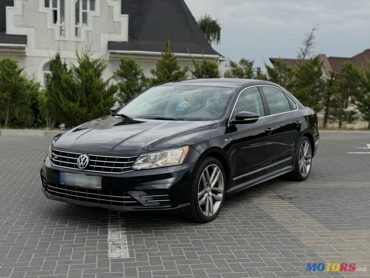 2017' Volkswagen Passat photo #1