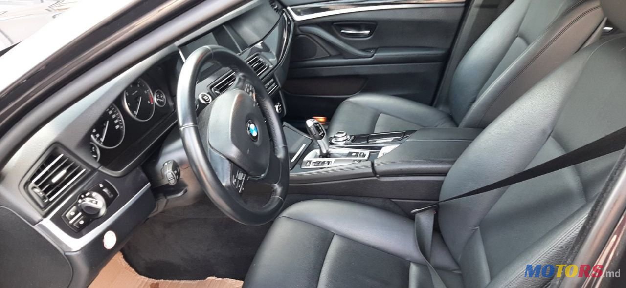 2015' BMW 5 Series photo #6
