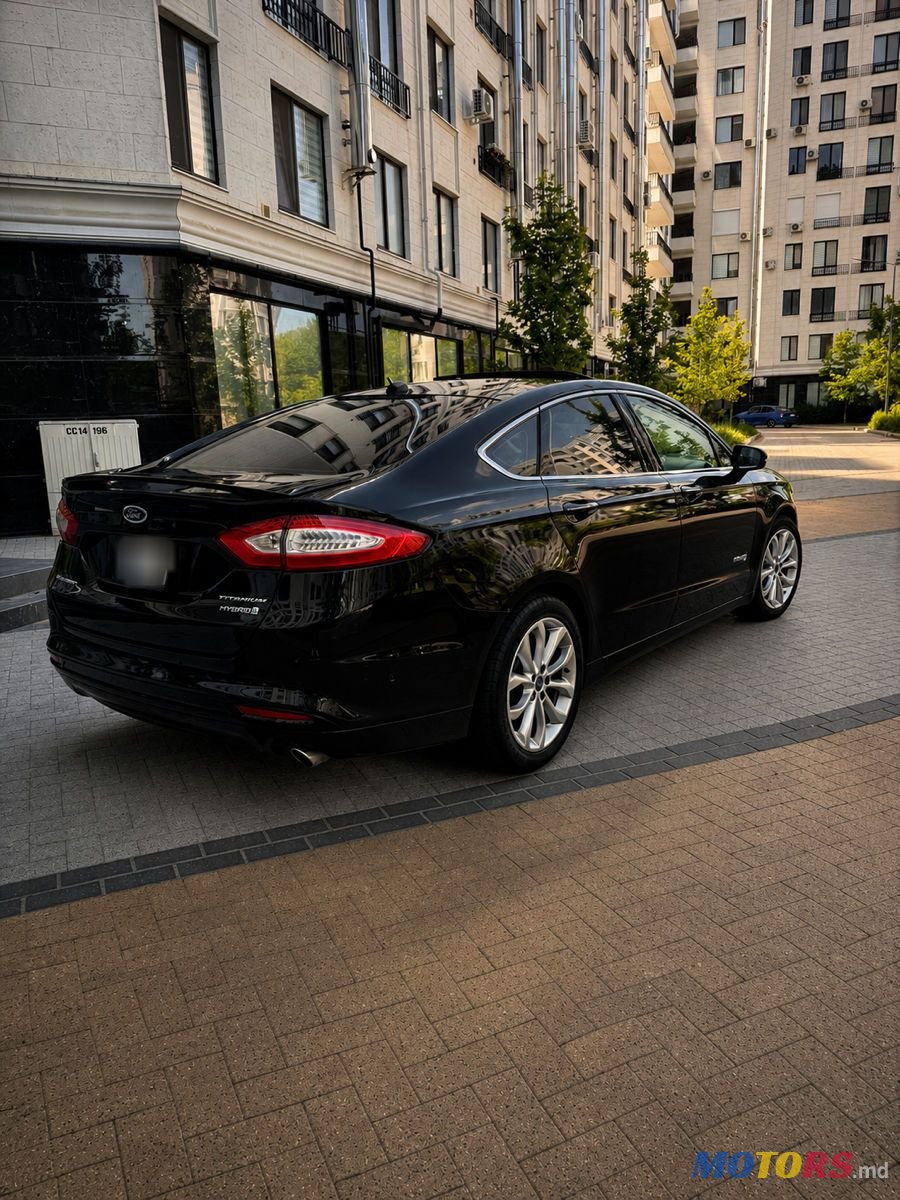 2013' Ford Fusion photo #2