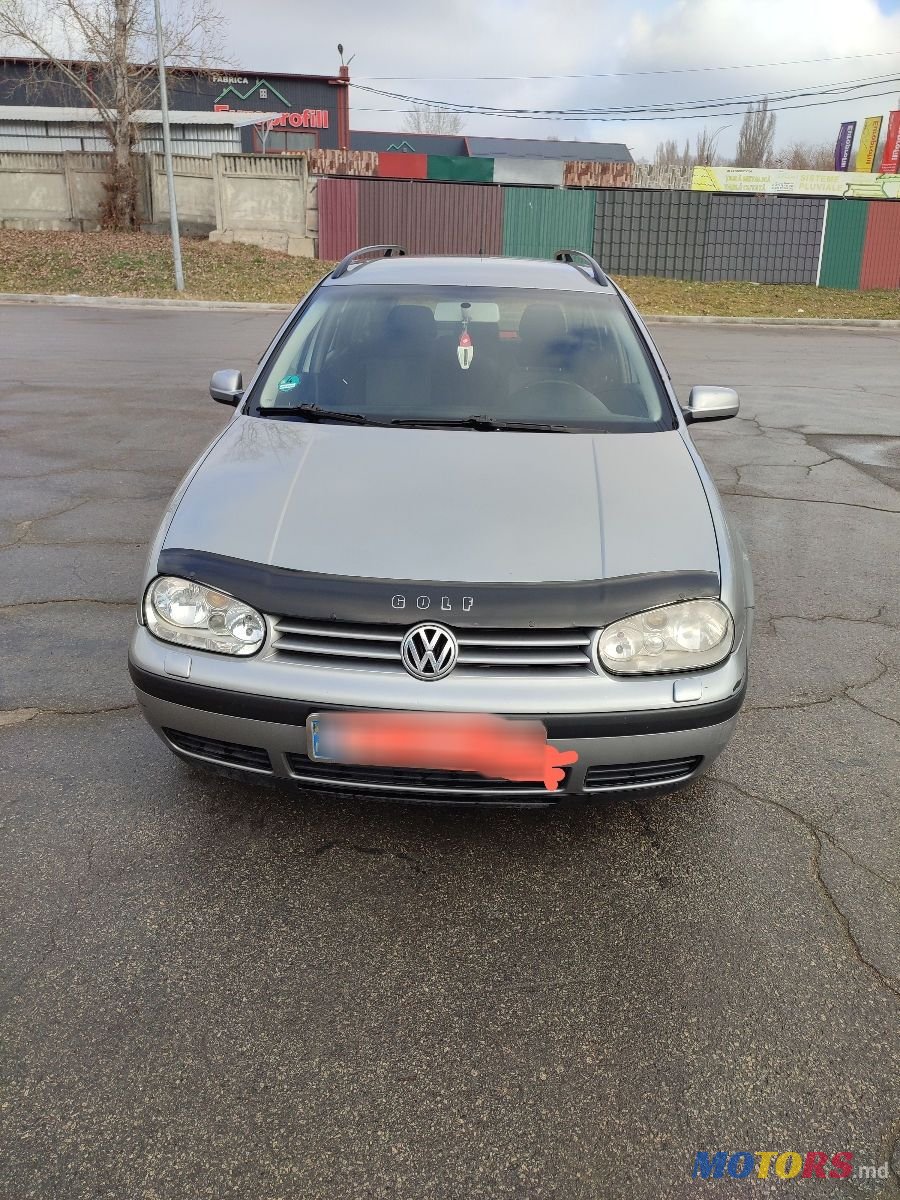 2004' Volkswagen Golf photo #3