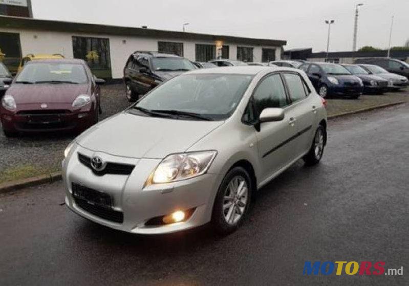 2008' Toyota Auris photo #1
