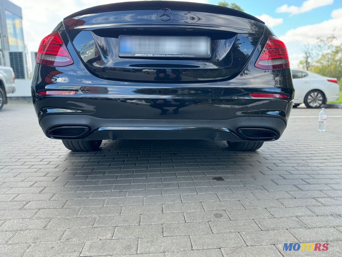 2016' Mercedes-Benz E-Class photo #5