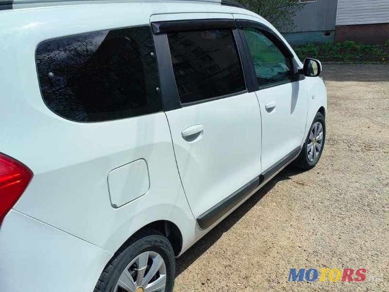 2017' Dacia Lodgy photo #3