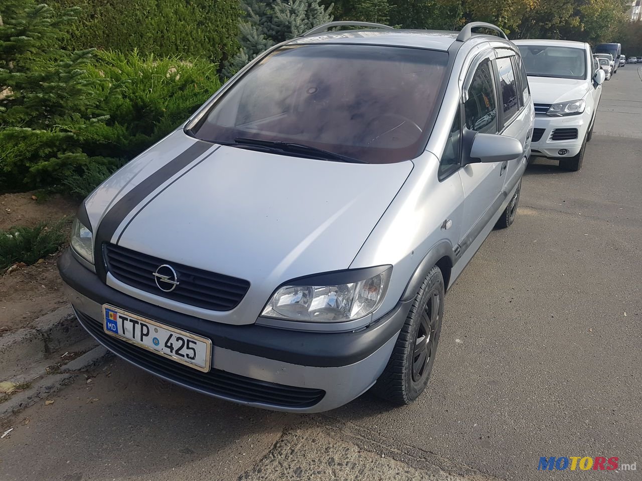 2002' Opel Zafira photo #2