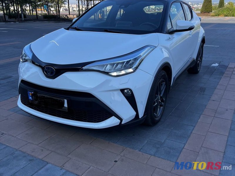 2021' Toyota C-HR photo #2