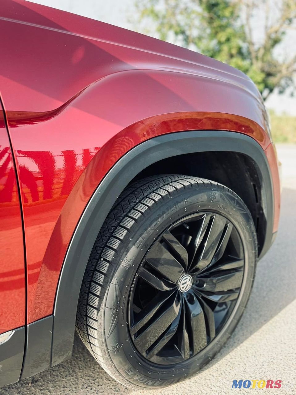 2018' Volkswagen Atlas photo #2