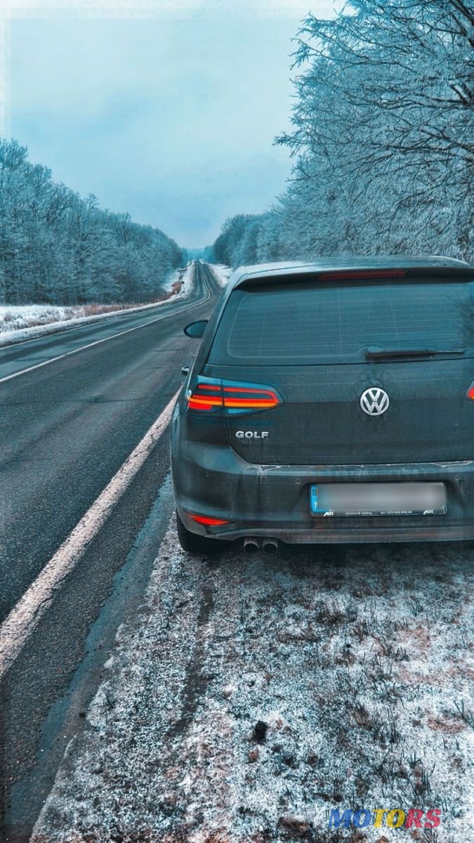 2015' Volkswagen Golf photo #3