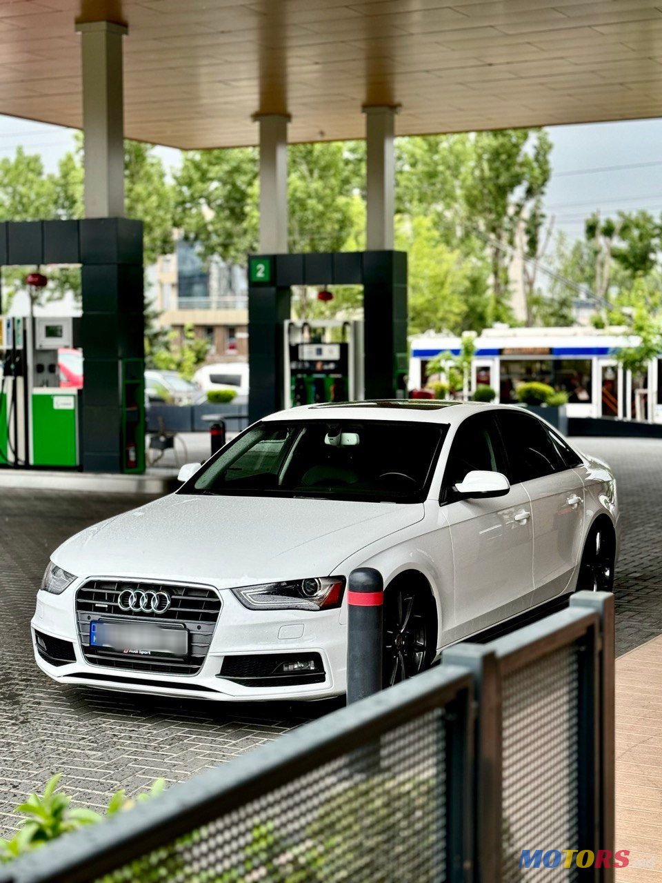 2015' Audi A4 photo #2