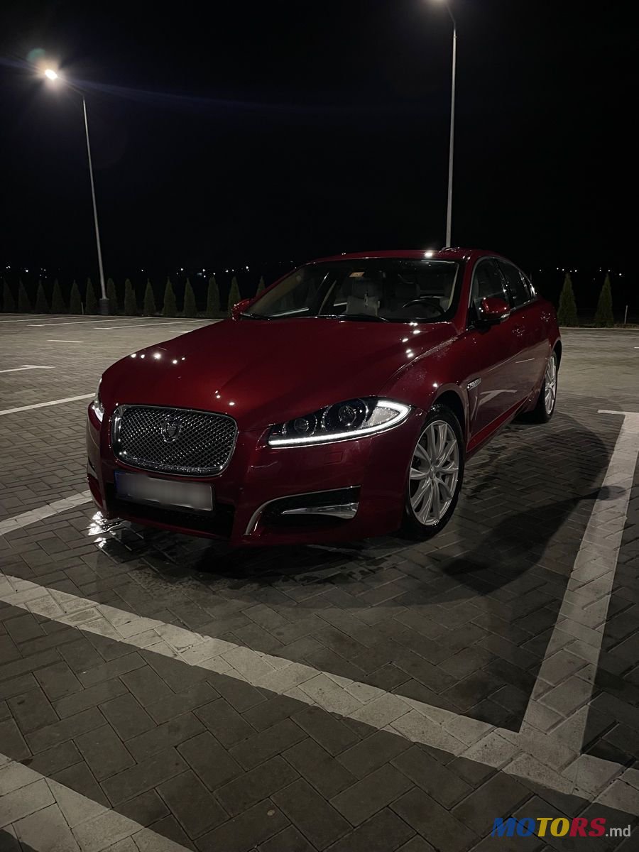 2013' Jaguar XF photo #1
