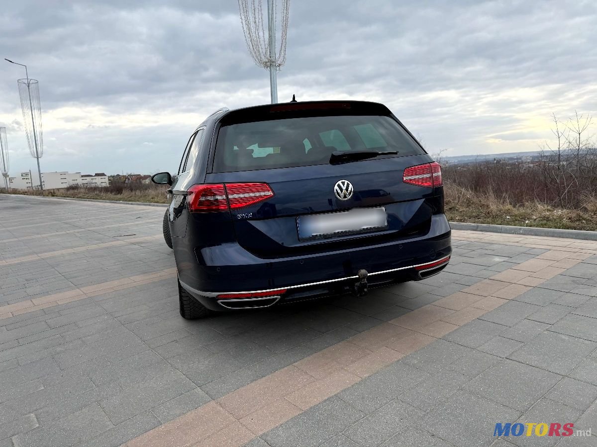 2015' Volkswagen Passat photo #3