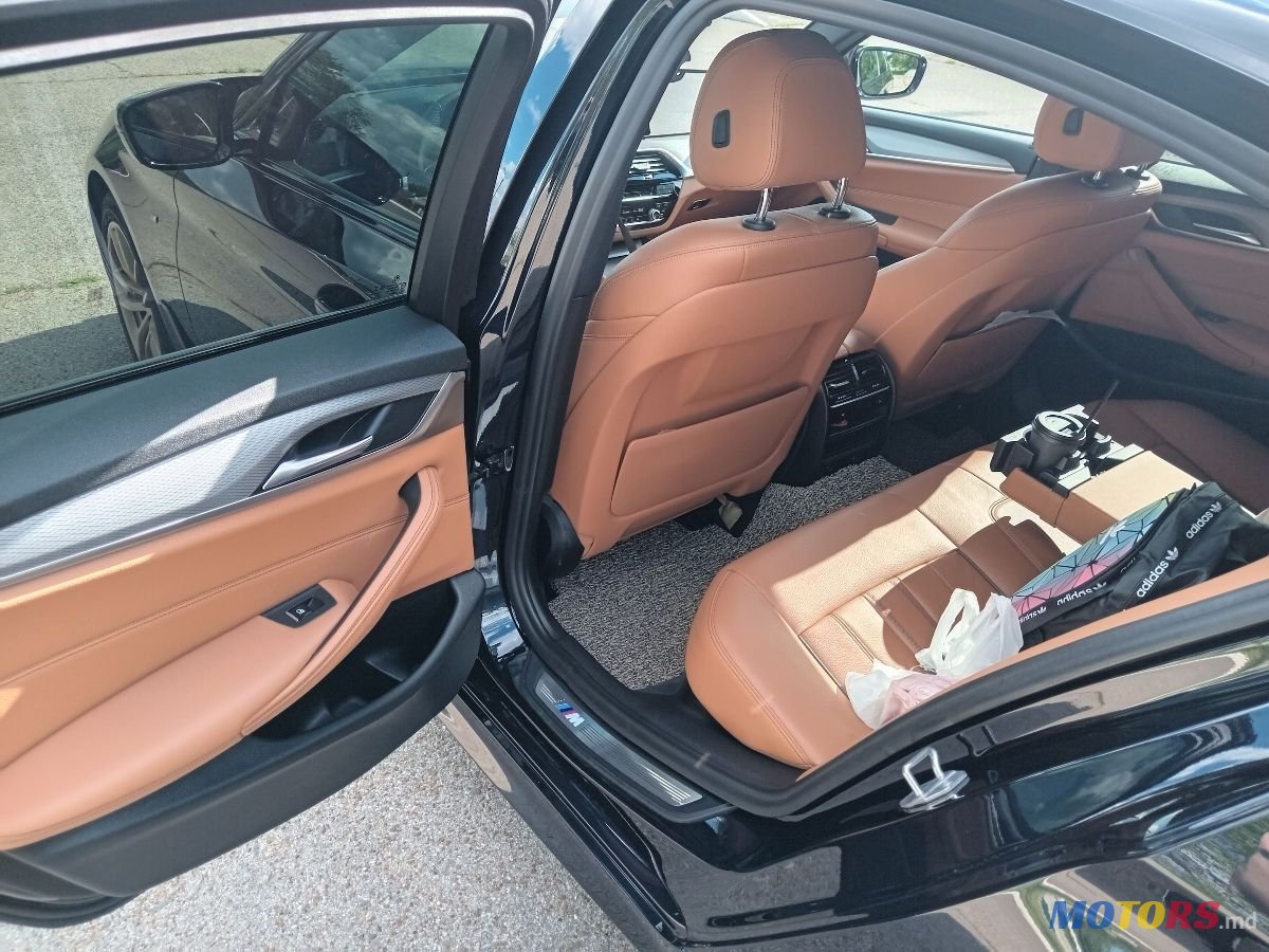 2018' BMW 5 Series photo #6