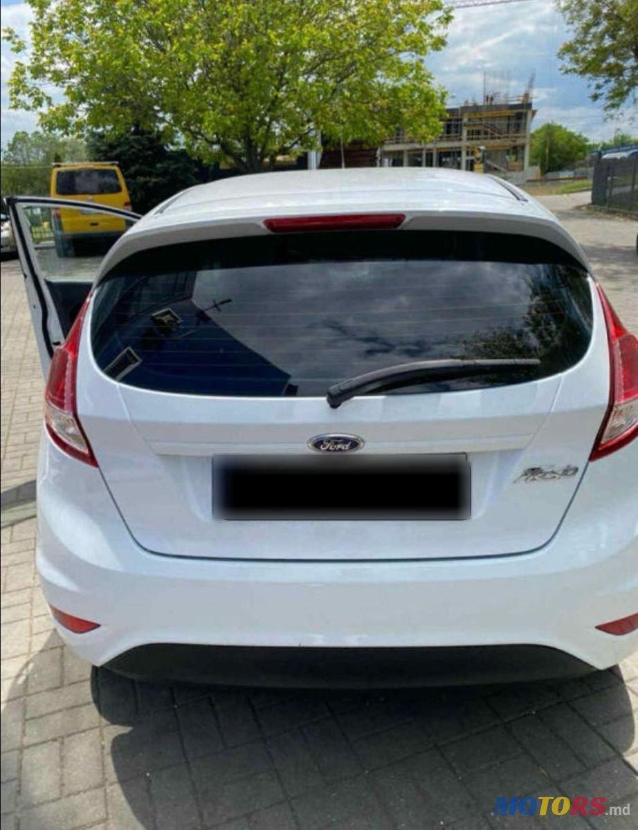 2016' Ford Fiesta photo #3