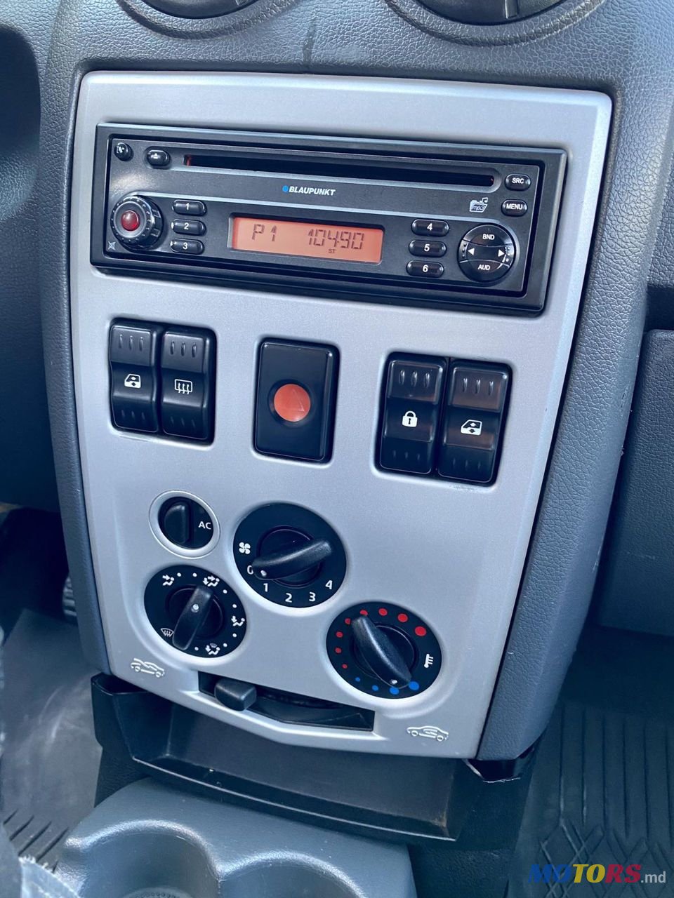 2007' Dacia Logan Mcv photo #2