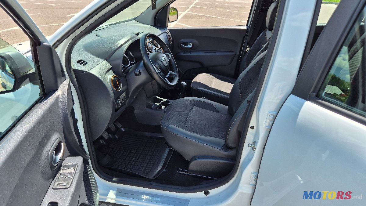 2017' Dacia Lodgy photo #6