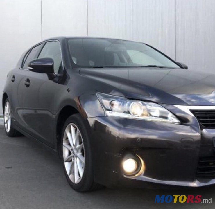 2011' Lexus CT photo #1
