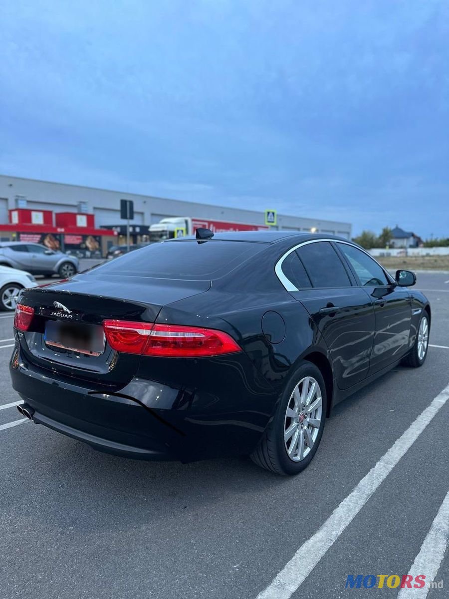 2017' Jaguar XE photo #3