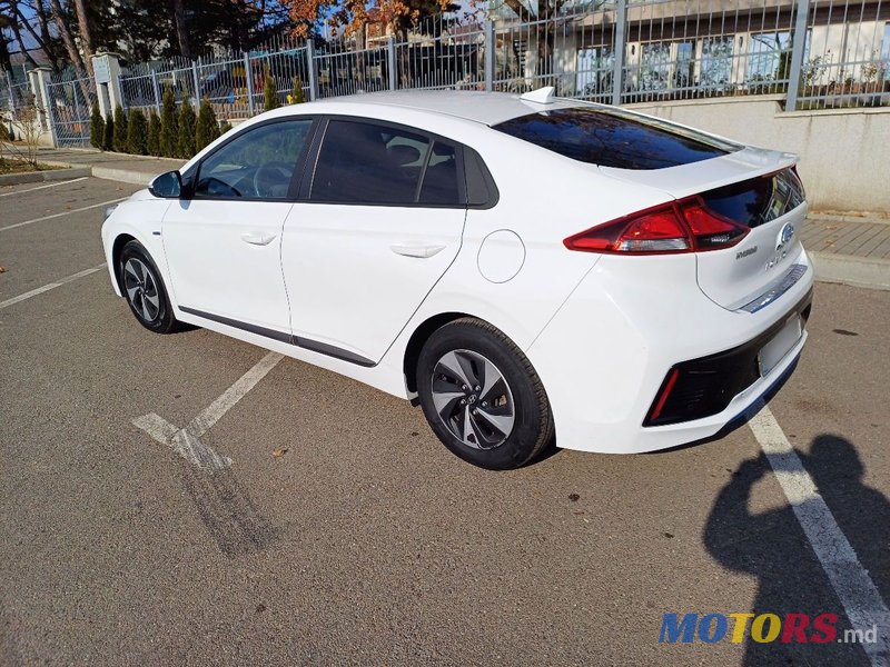 2019' Hyundai Ioniq photo #3