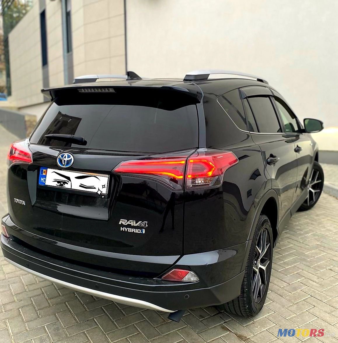 2016' Toyota RAV4 photo #2