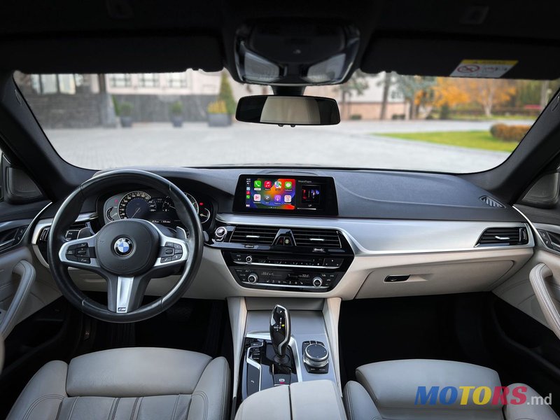 2017' BMW 5 Series photo #4