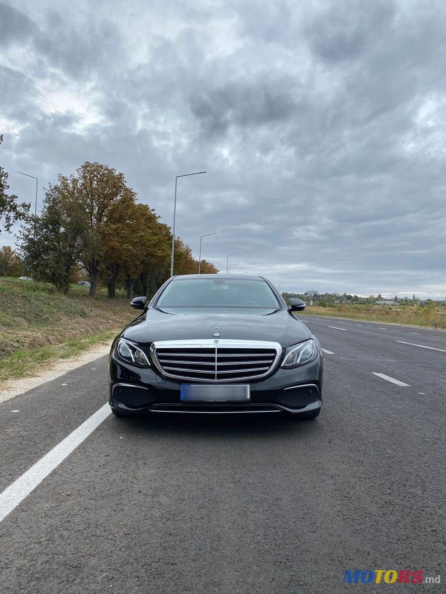 2019' Mercedes-Benz E-Class photo #2