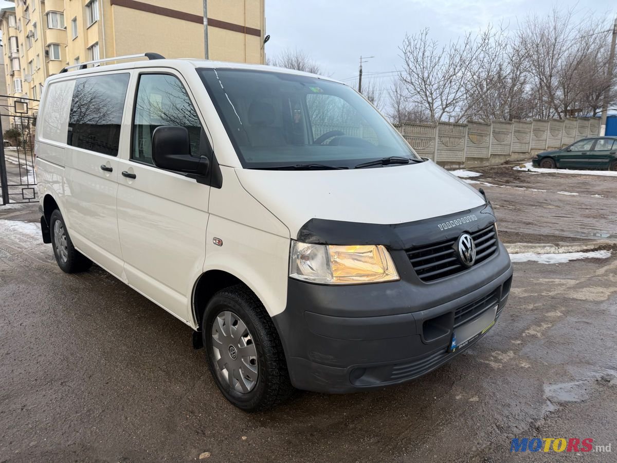 2009' Volkswagen Transporter photo #6