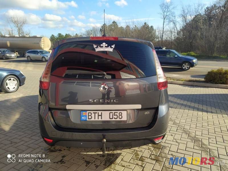 2011' Renault Grand Scenic photo #5