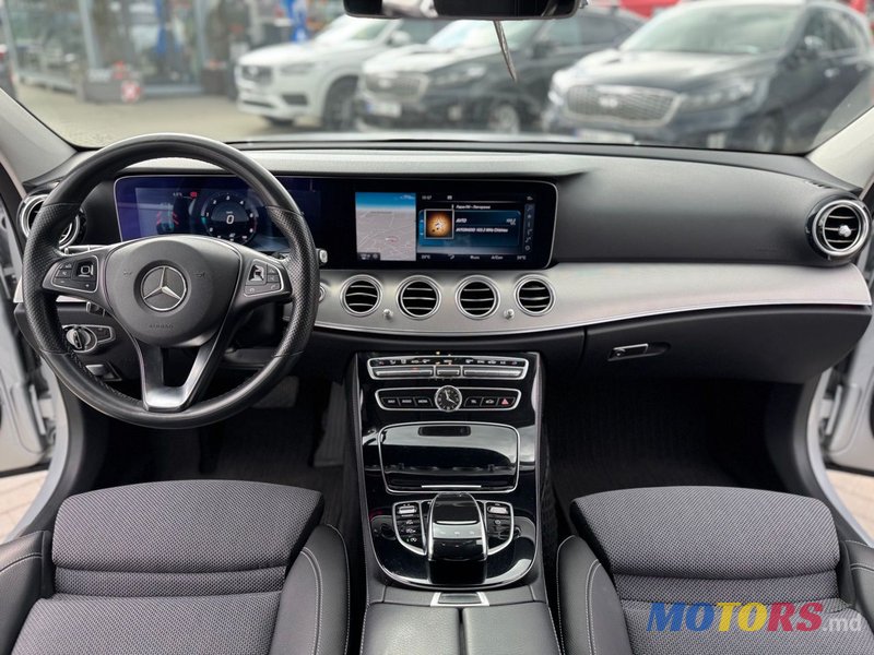 2016' Mercedes-Benz E-Class photo #5