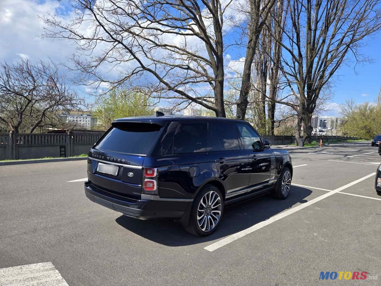 2021' Land Rover Range Rover photo #2