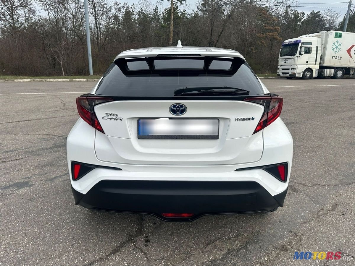 2020' Toyota C-HR photo #6