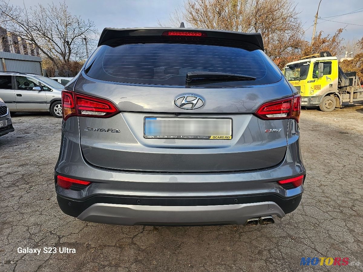 2016' Hyundai Santa Fe photo #4