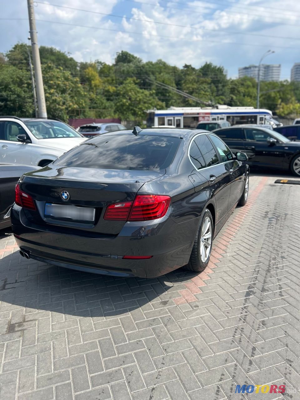 2014' BMW 5 Series photo #3