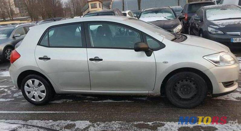 2009' Toyota Auris photo #5