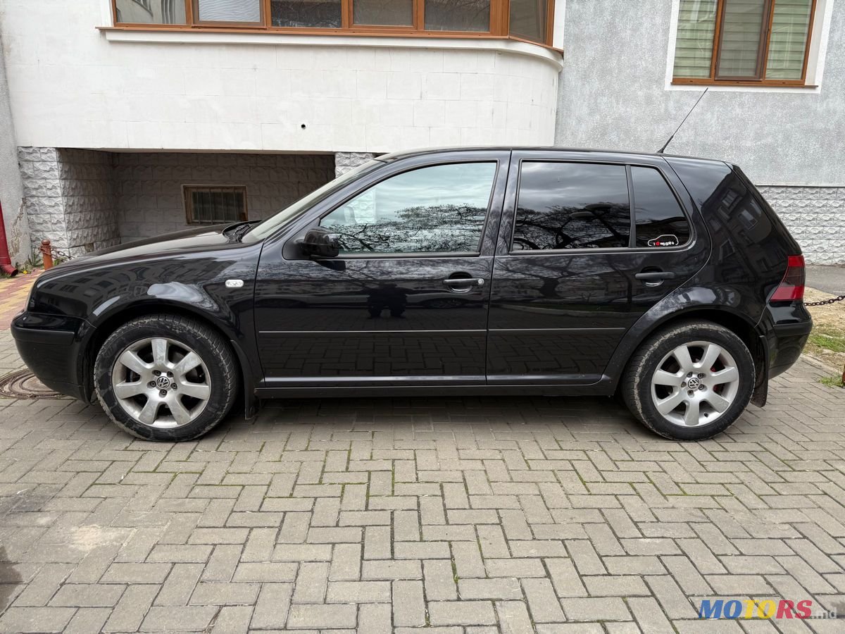 2003' Volkswagen Golf photo #4