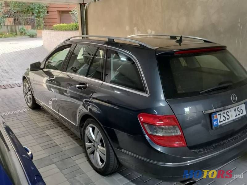 2010' Mercedes-Benz C photo #4