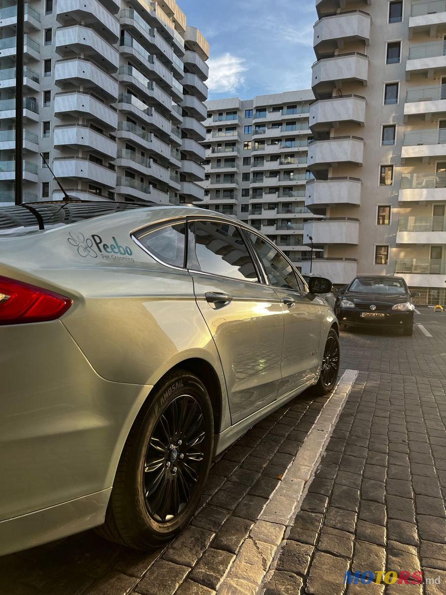 2013' Ford Fusion photo #5